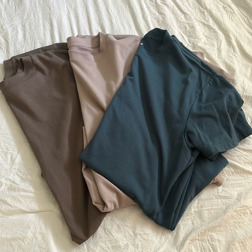 Hollister cooling tees